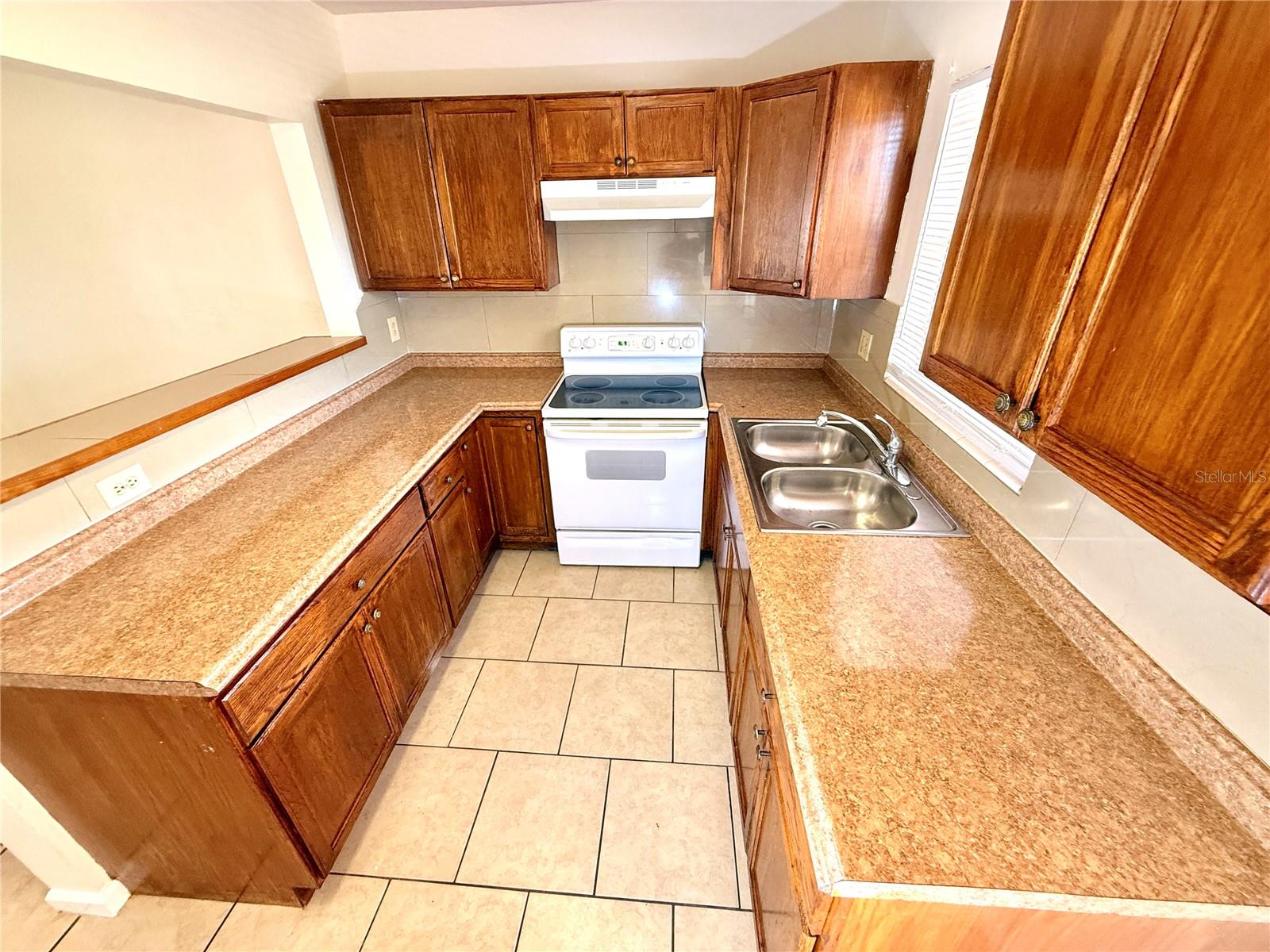 1050 62ND AVE SOUTH #E-4, ST PETERSBURG, FL — photo 14