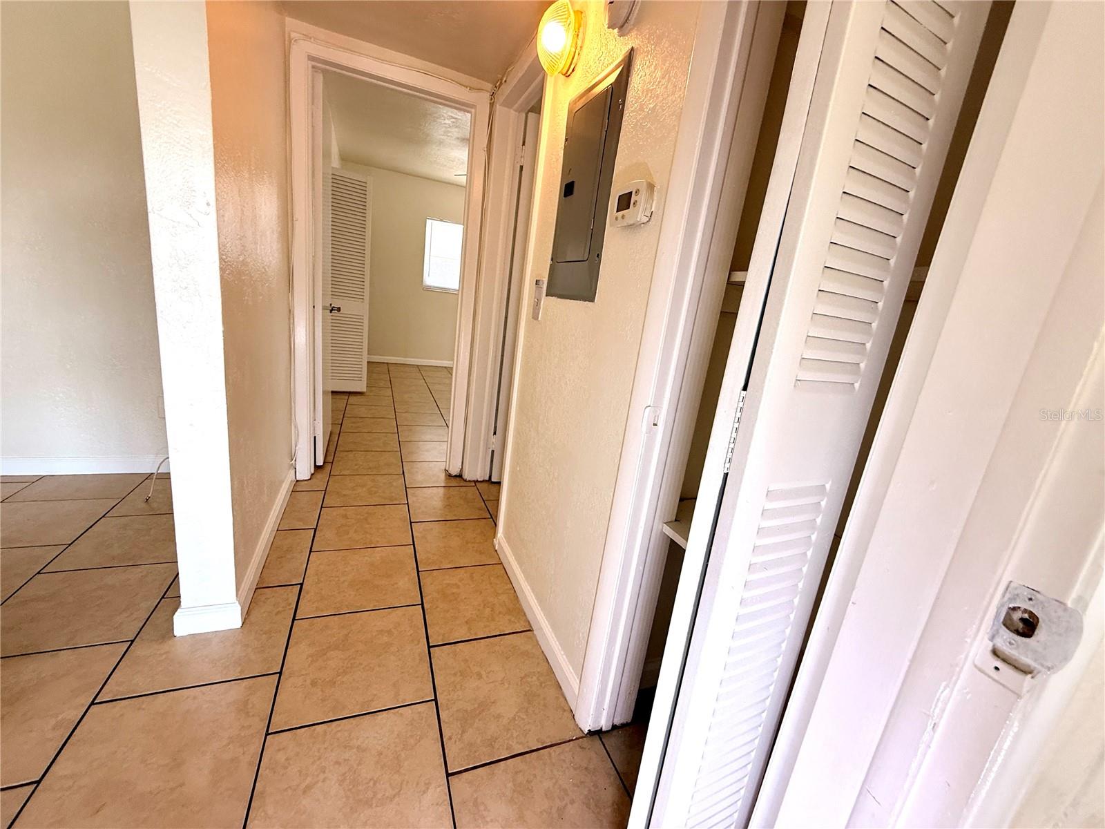 1050 62ND AVE SOUTH #E-4, ST PETERSBURG, FL — photo 22