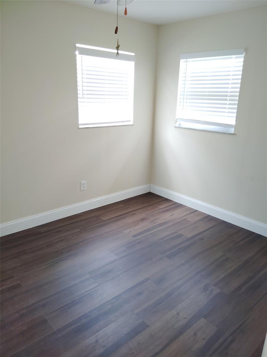 1145 54TH AVE N, ST PETERSBURG, FL — photo 11