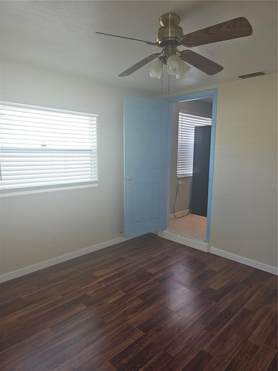 1145 54TH AVE N, ST PETERSBURG, FL — photo 9