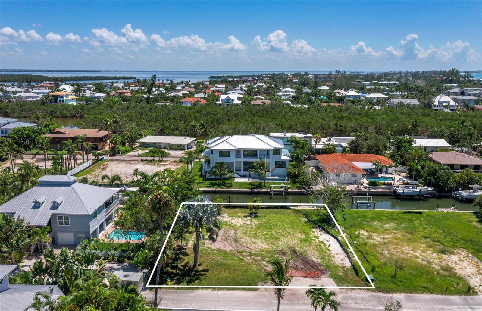 570 DE NARVAEZ DR, LONGBOAT KEY, FL — photo 5
