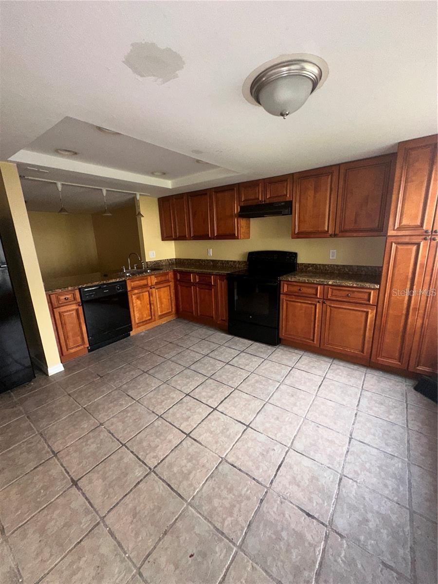 4725 PURITAN CIR #603, TAMPA, FL — photo 31