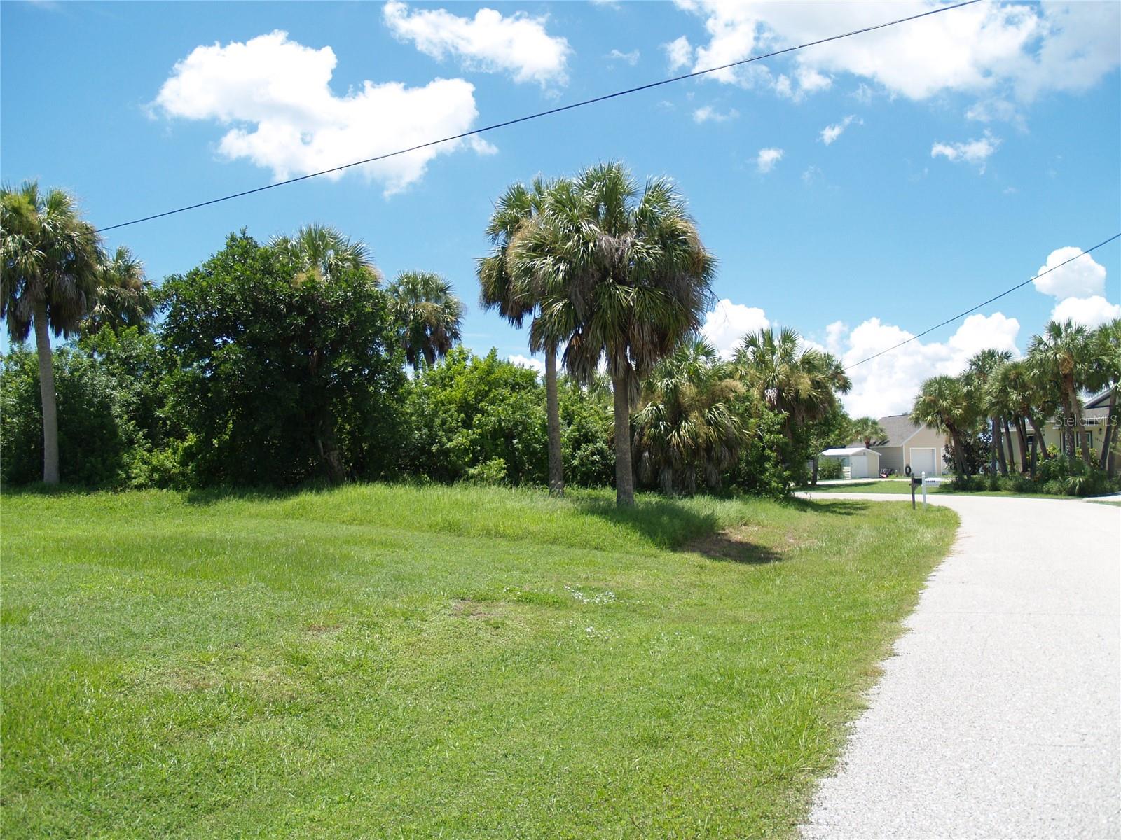 18443 BRIGGS CIR, PORT CHARLOTTE, FL — photo 15