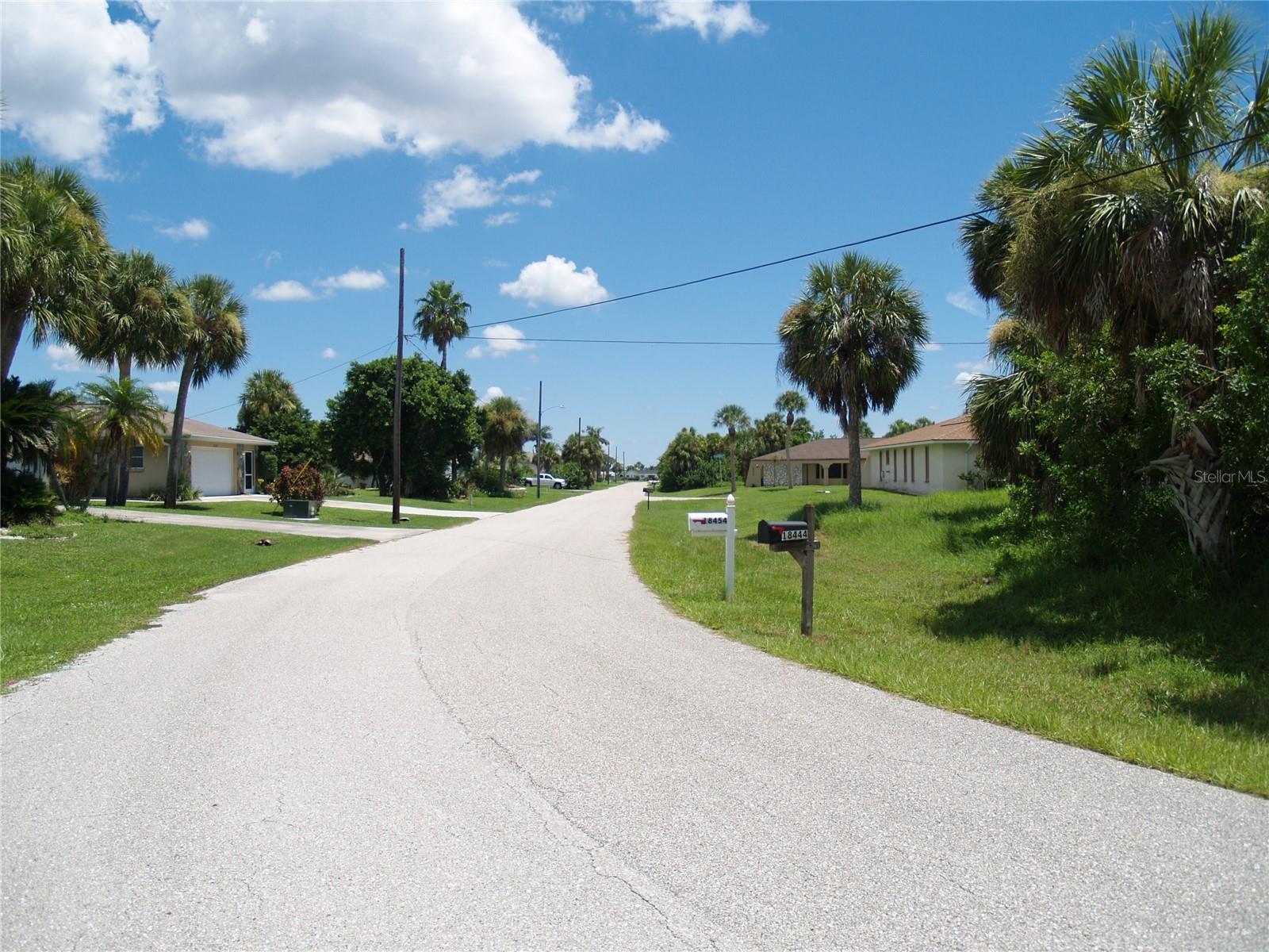 18443 BRIGGS CIR, PORT CHARLOTTE, FL — photo 29