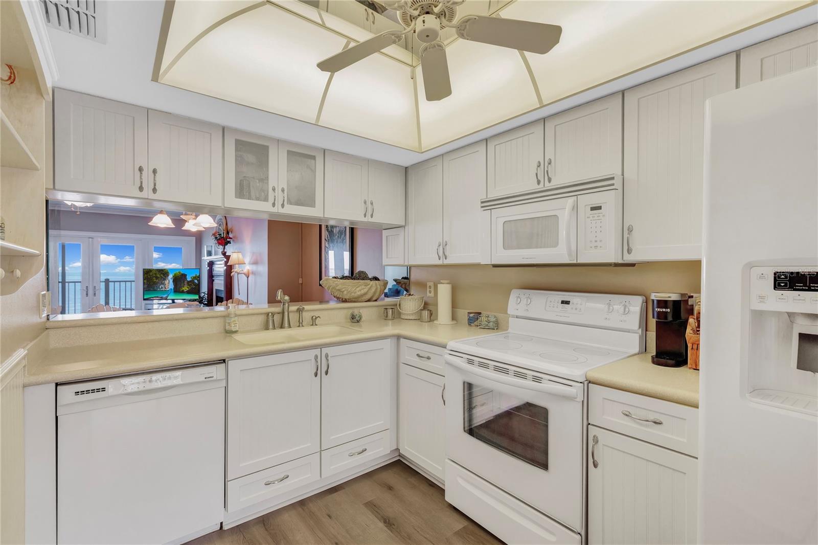 1582 GULF BLVD #1506, CLEARWATER BEACH, FL — photo 14