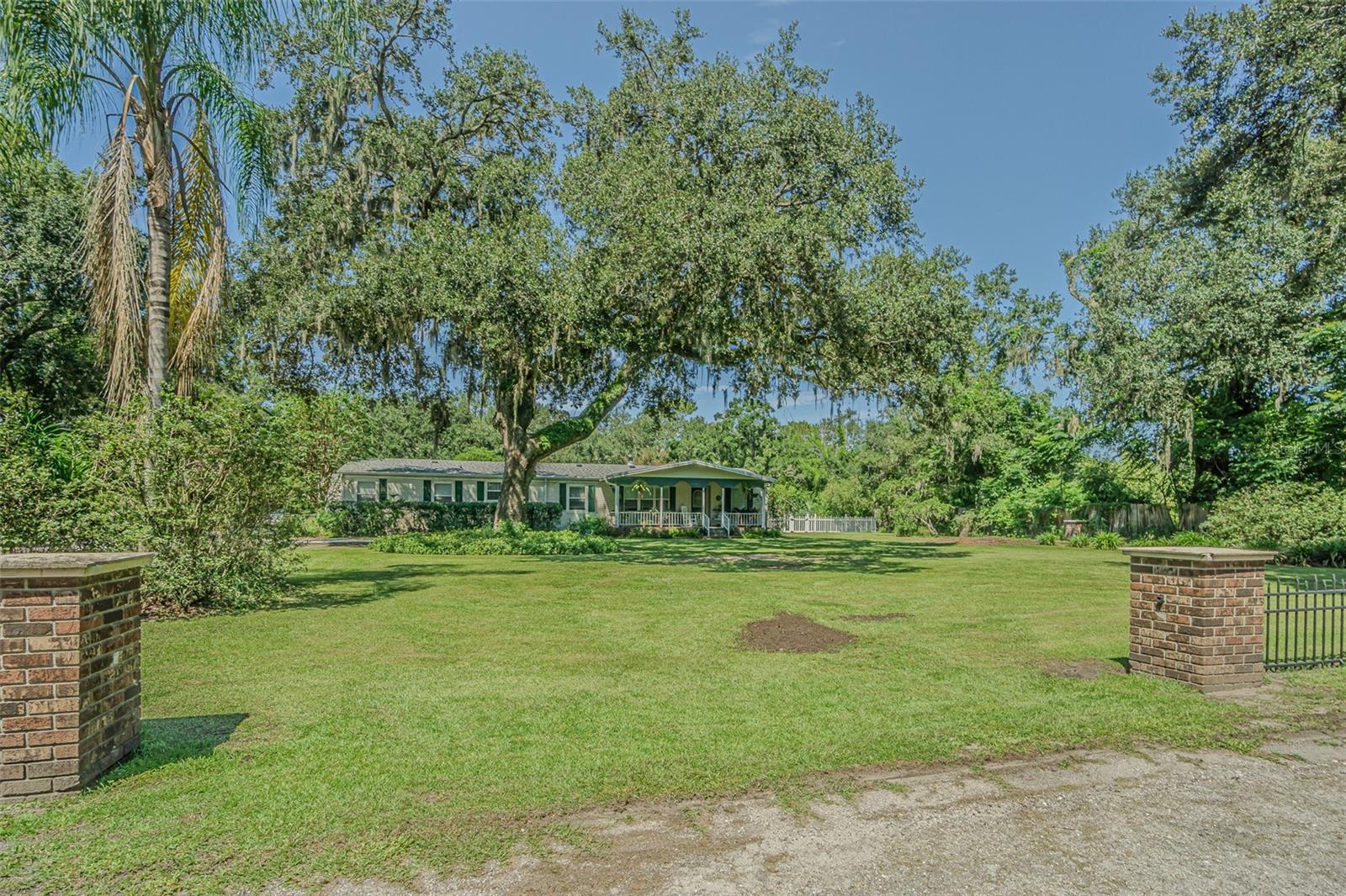 3349 OAKWOOD DR, WESLEY CHAPEL, FL — photo 41