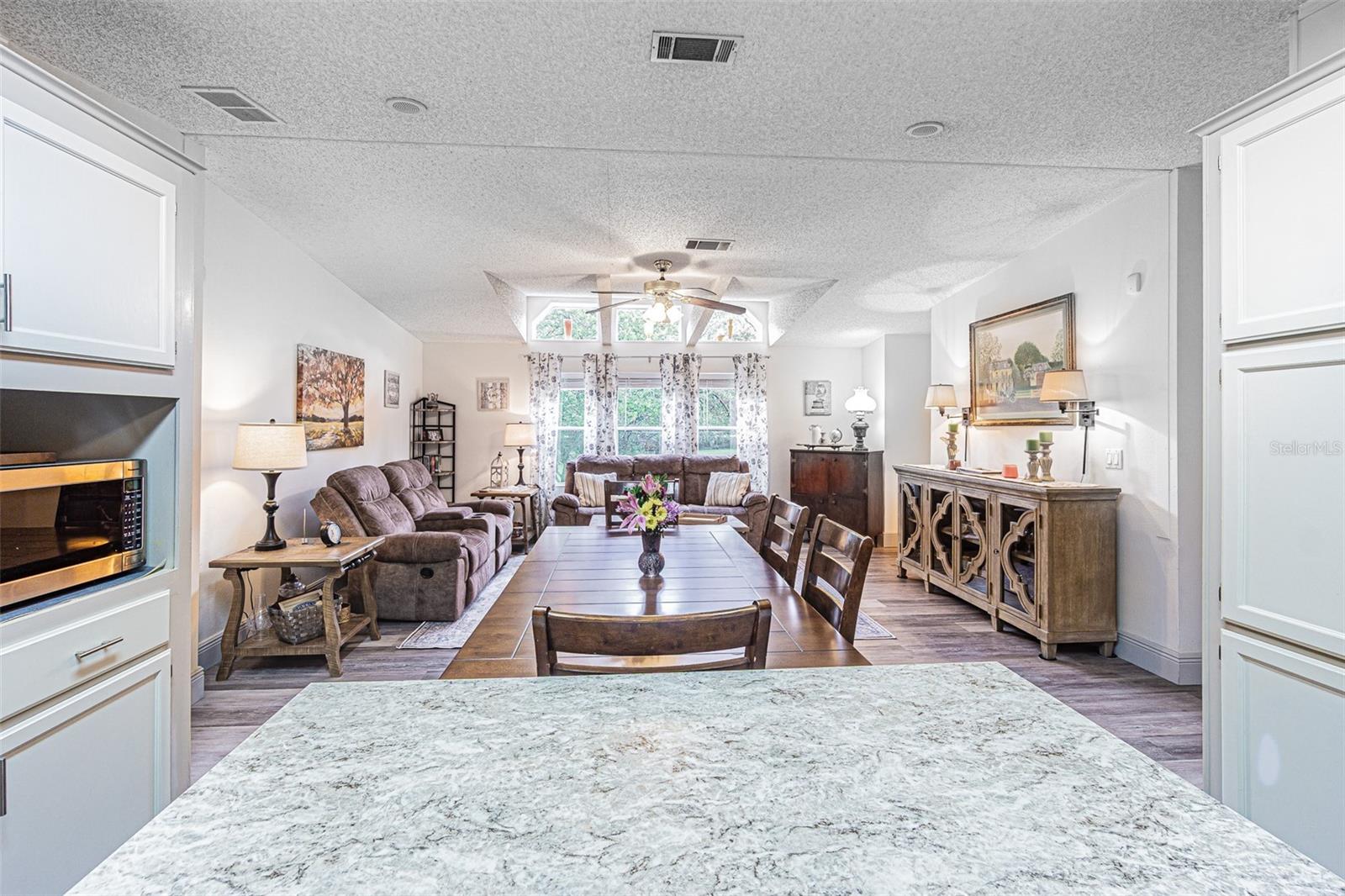 3349 OAKWOOD DR, WESLEY CHAPEL, FL — photo 4