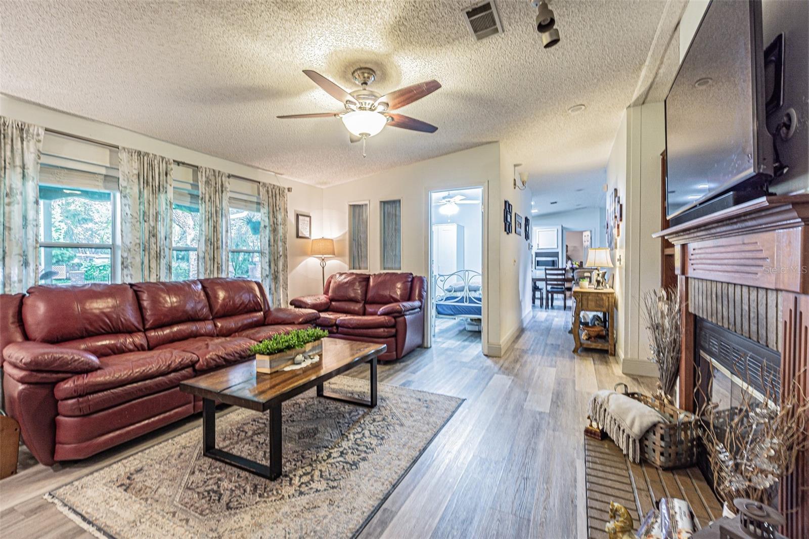 3349 OAKWOOD DR, WESLEY CHAPEL, FL — photo 5