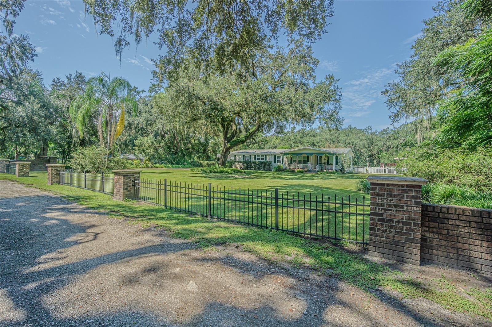 3349 OAKWOOD DR, WESLEY CHAPEL, FL — photo 6