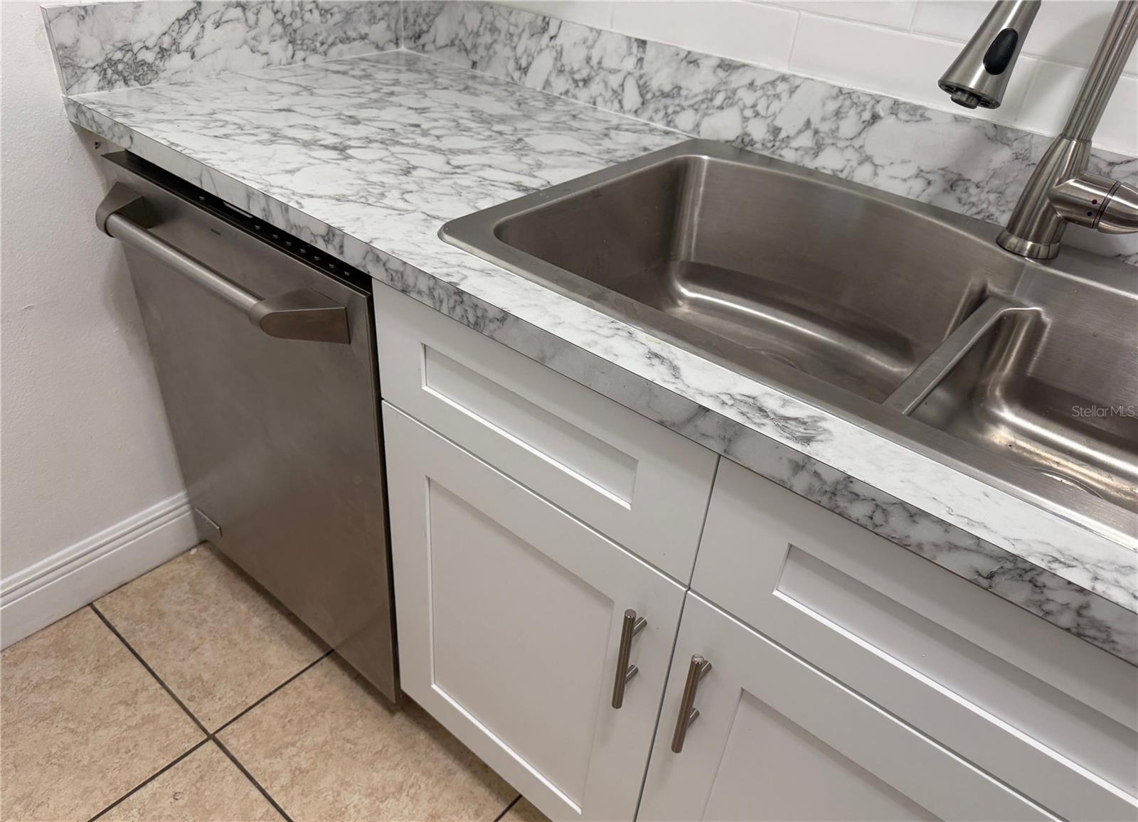 5325 CURRY FORD RD #G202, ORLANDO, FL — photo 8