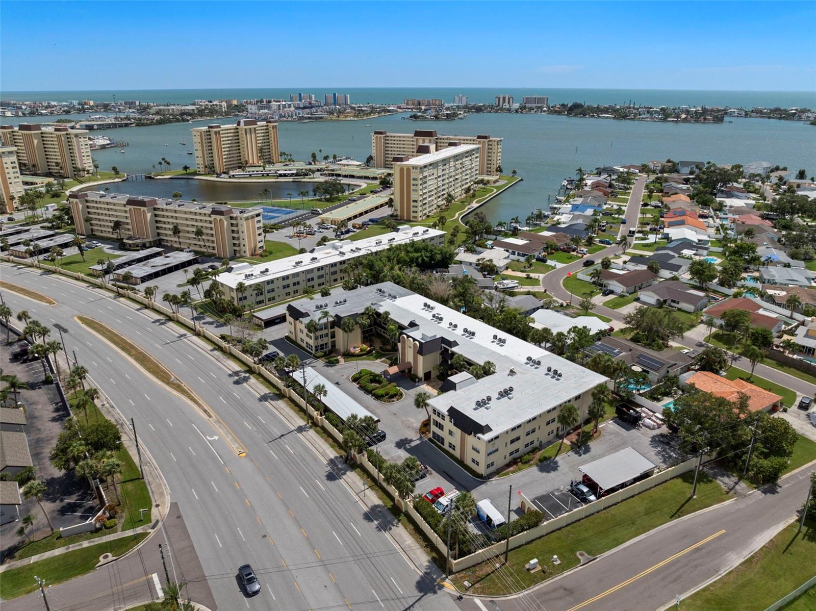 4780 COVE CIR #205, ST PETERSBURG, FL — photo 26