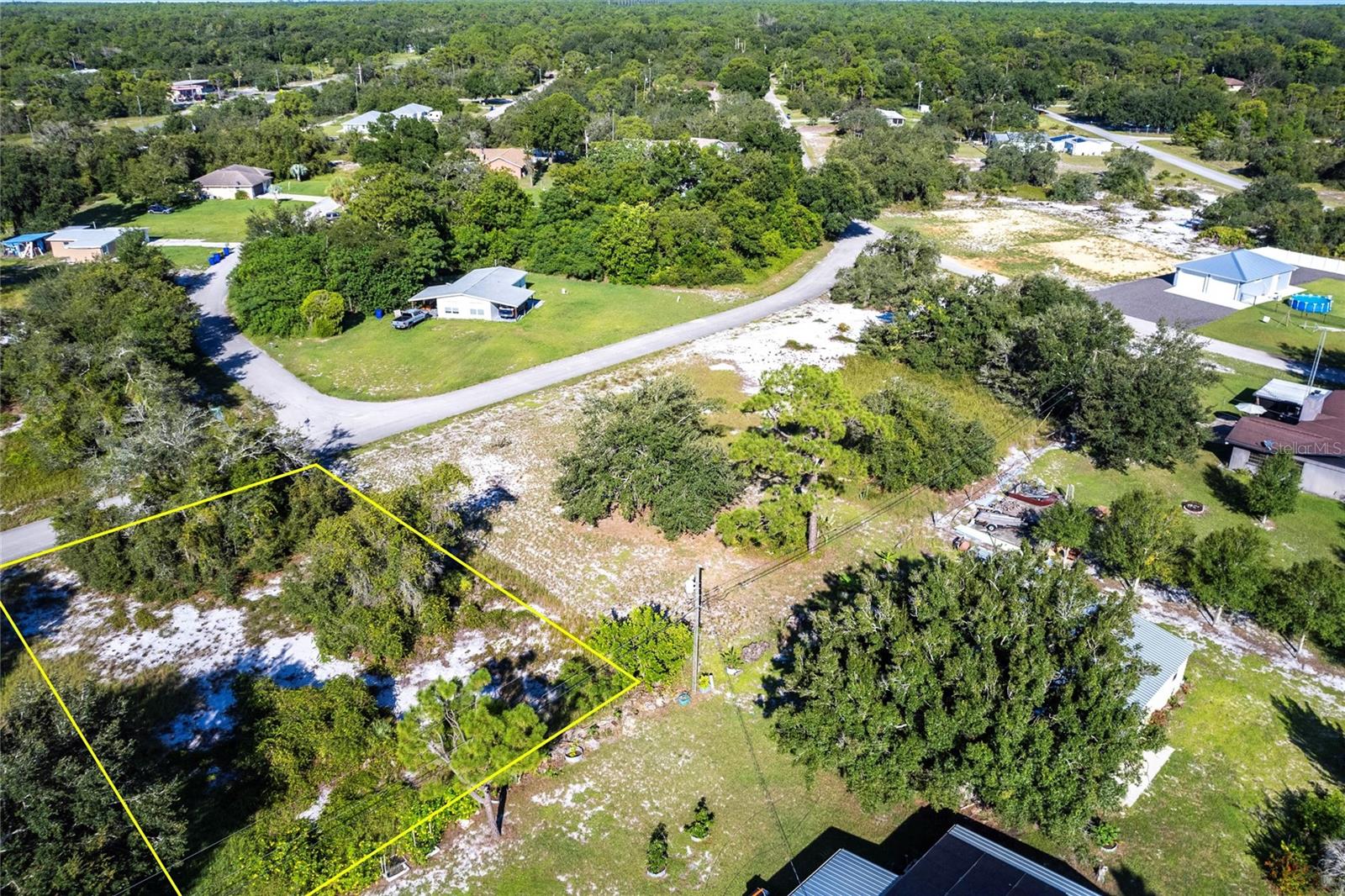 913 HOLLYHOCK CT, LAKE PLACID, FL — photo 2