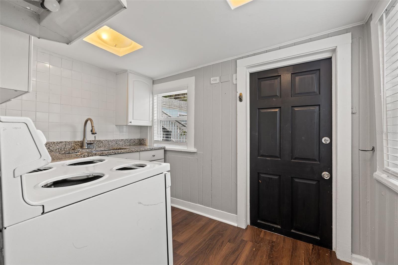 1040 19TH AVE N, ST PETERSBURG, FL — photo 15