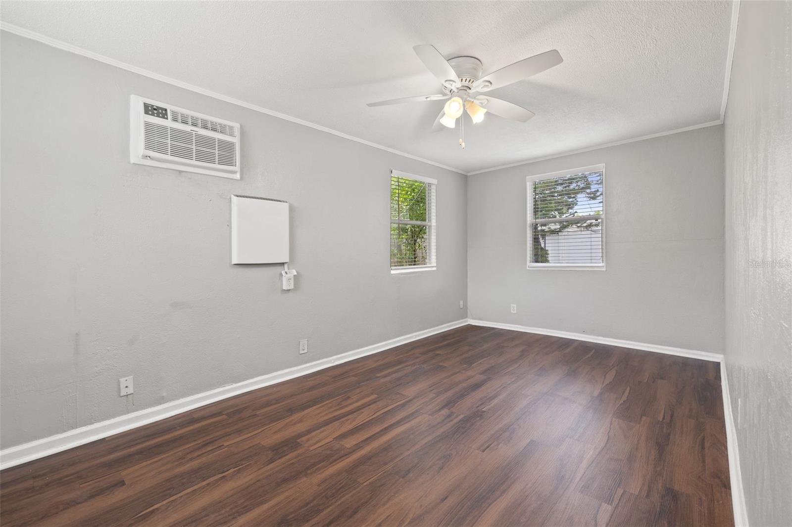 1040 19TH AVE N, ST PETERSBURG, FL — photo 16
