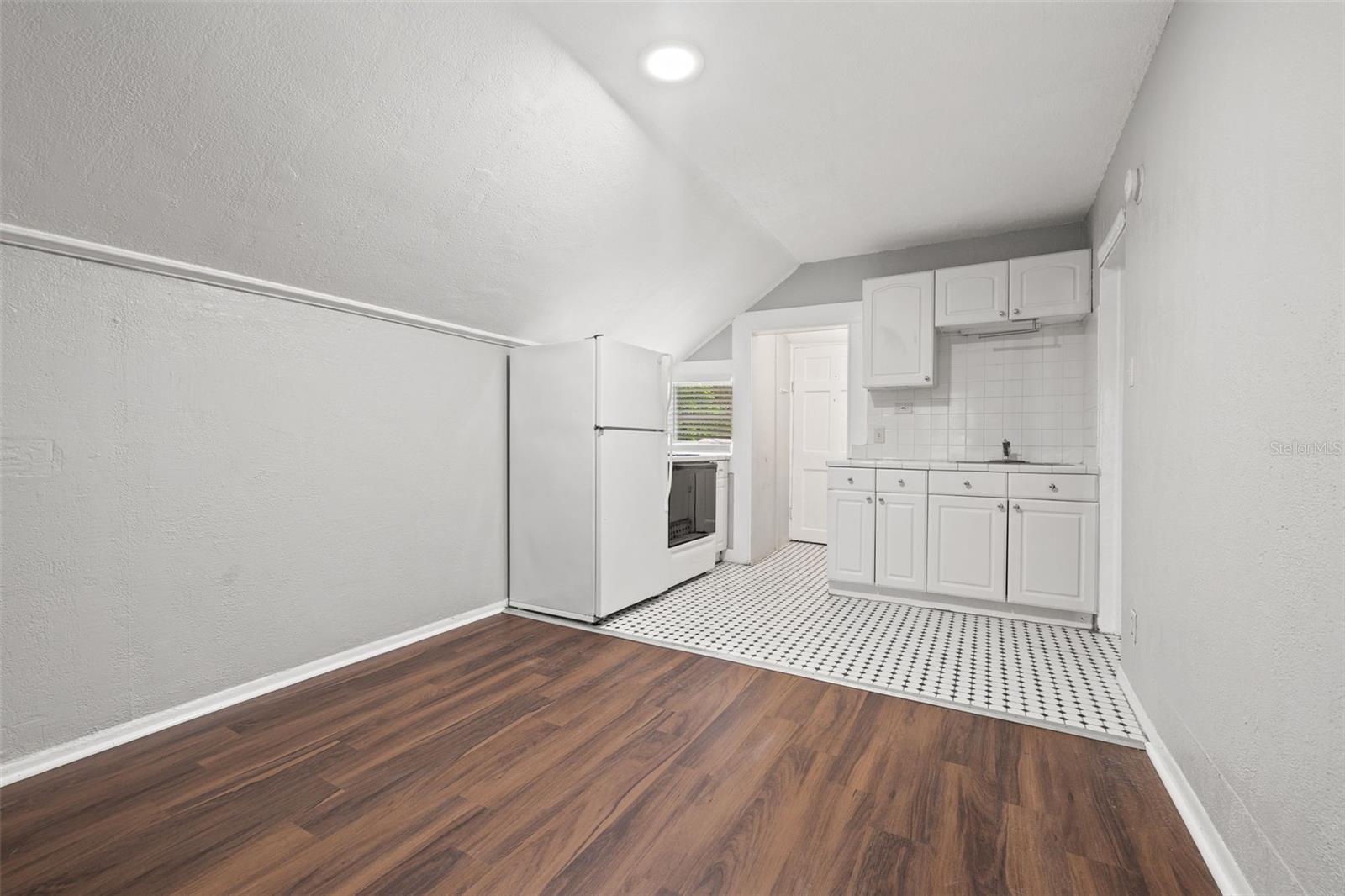 1040 19TH AVE N, ST PETERSBURG, FL — photo 24
