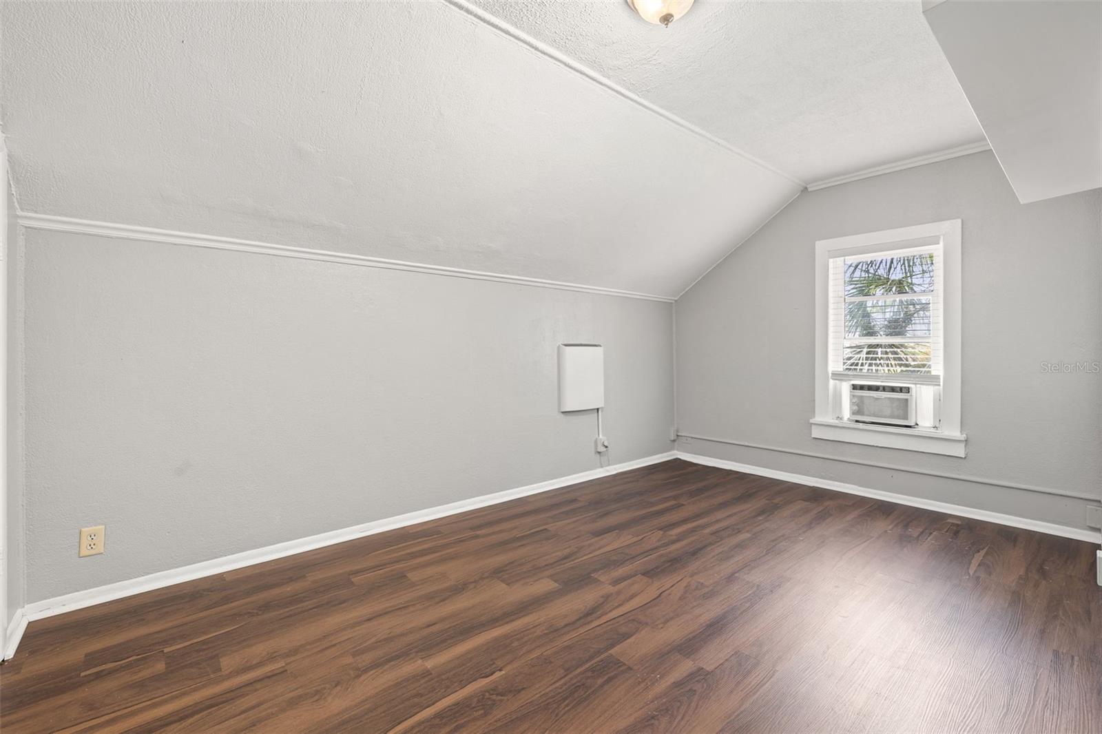 1040 19TH AVE N, ST PETERSBURG, FL — photo 28