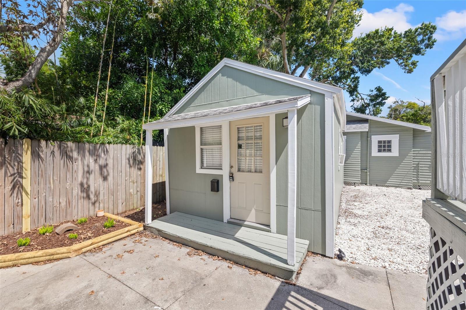 1040 19TH AVE N, ST PETERSBURG, FL — photo 31