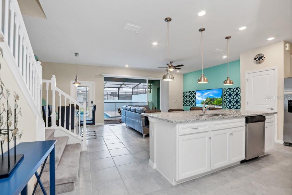 1320 LAVA TREE DR, DAVENPORT, FL — photo 4