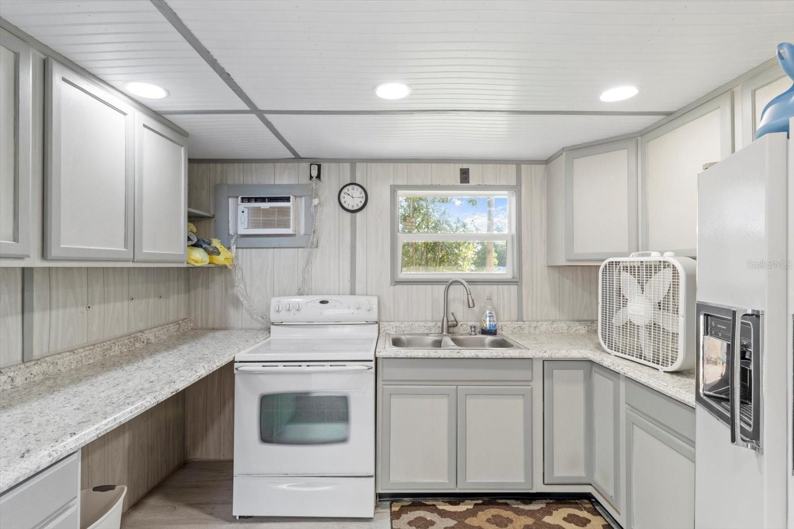 8109 E TIERRA CT, INVERNESS, FL — photo 35