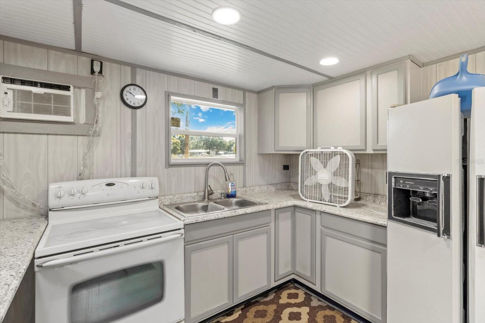 8109 E TIERRA CT, INVERNESS, FL — photo 36