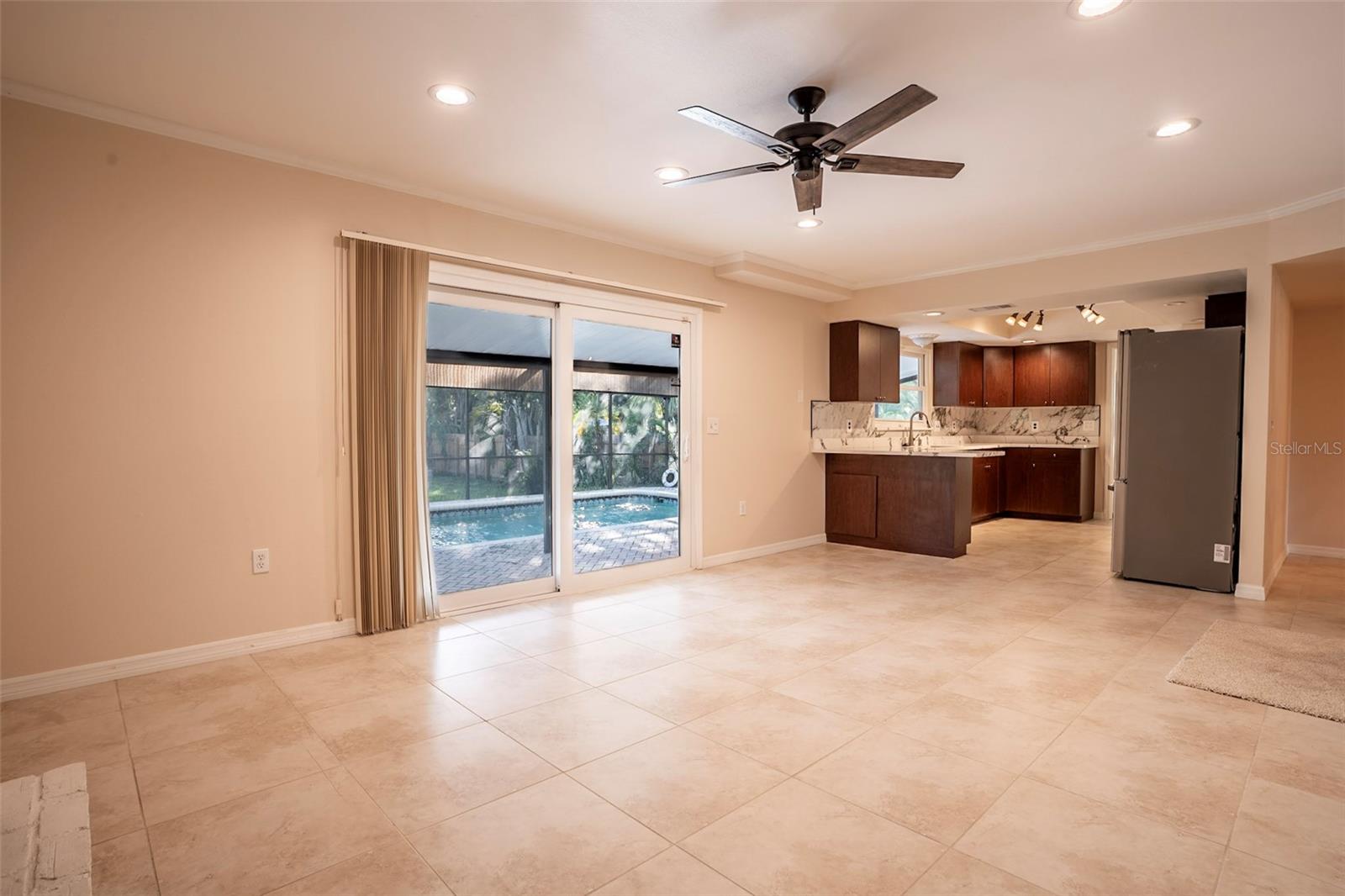 7324 PHILLIPS ST, SARASOTA, FL — photo 4