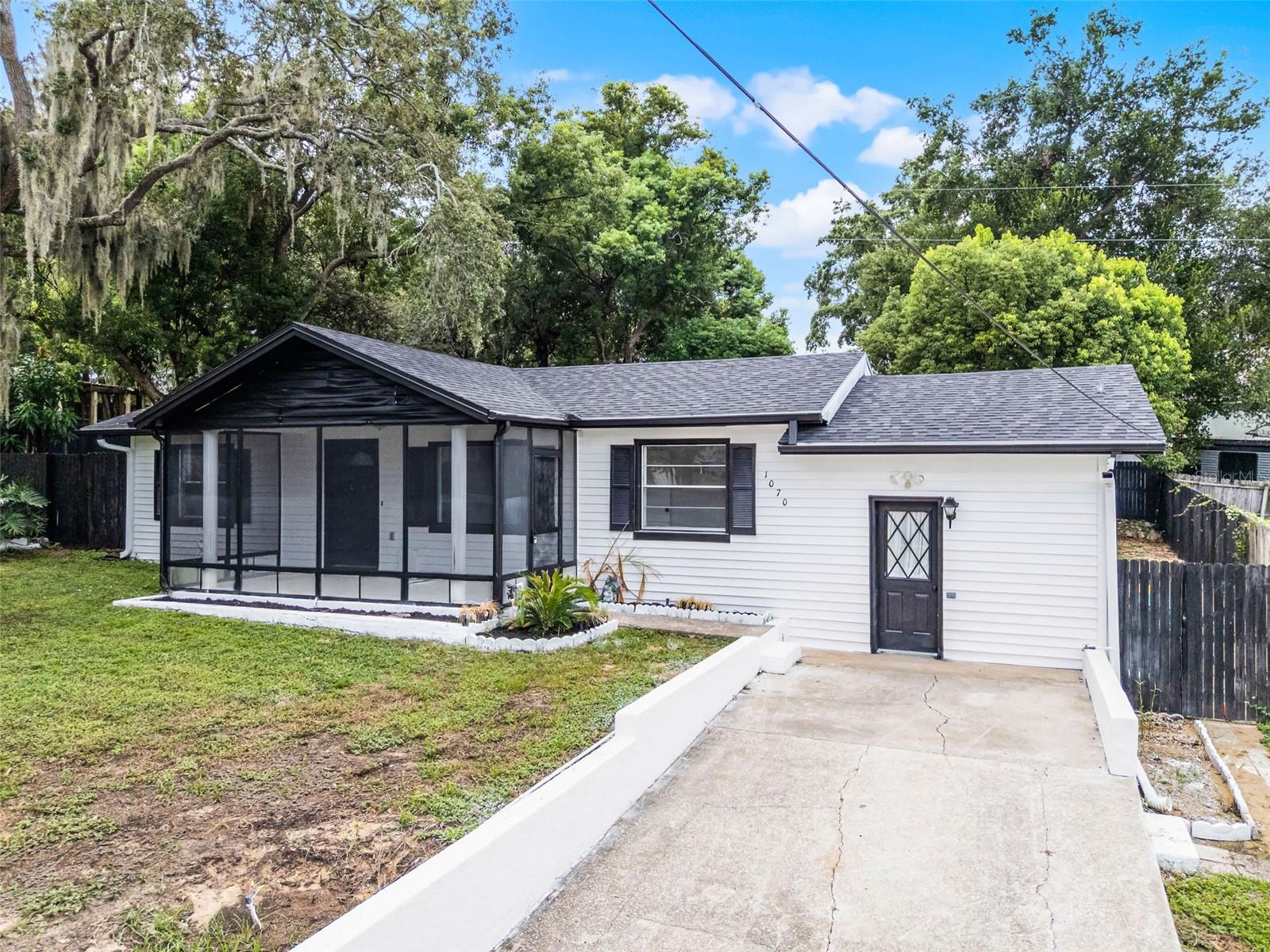 1070 JASMINE ST, EUSTIS, FL