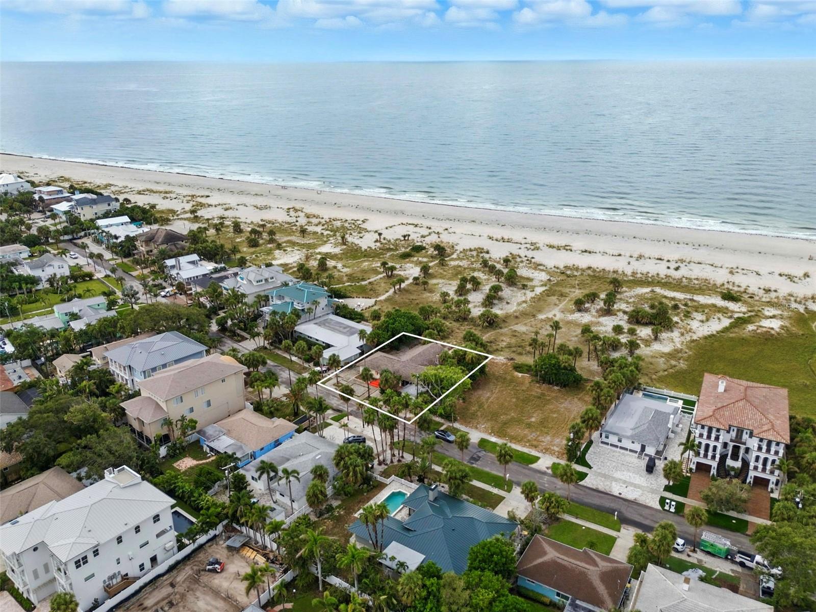 1024 ELDORADO AVE, CLEARWATER BEACH, FL — photo 8
