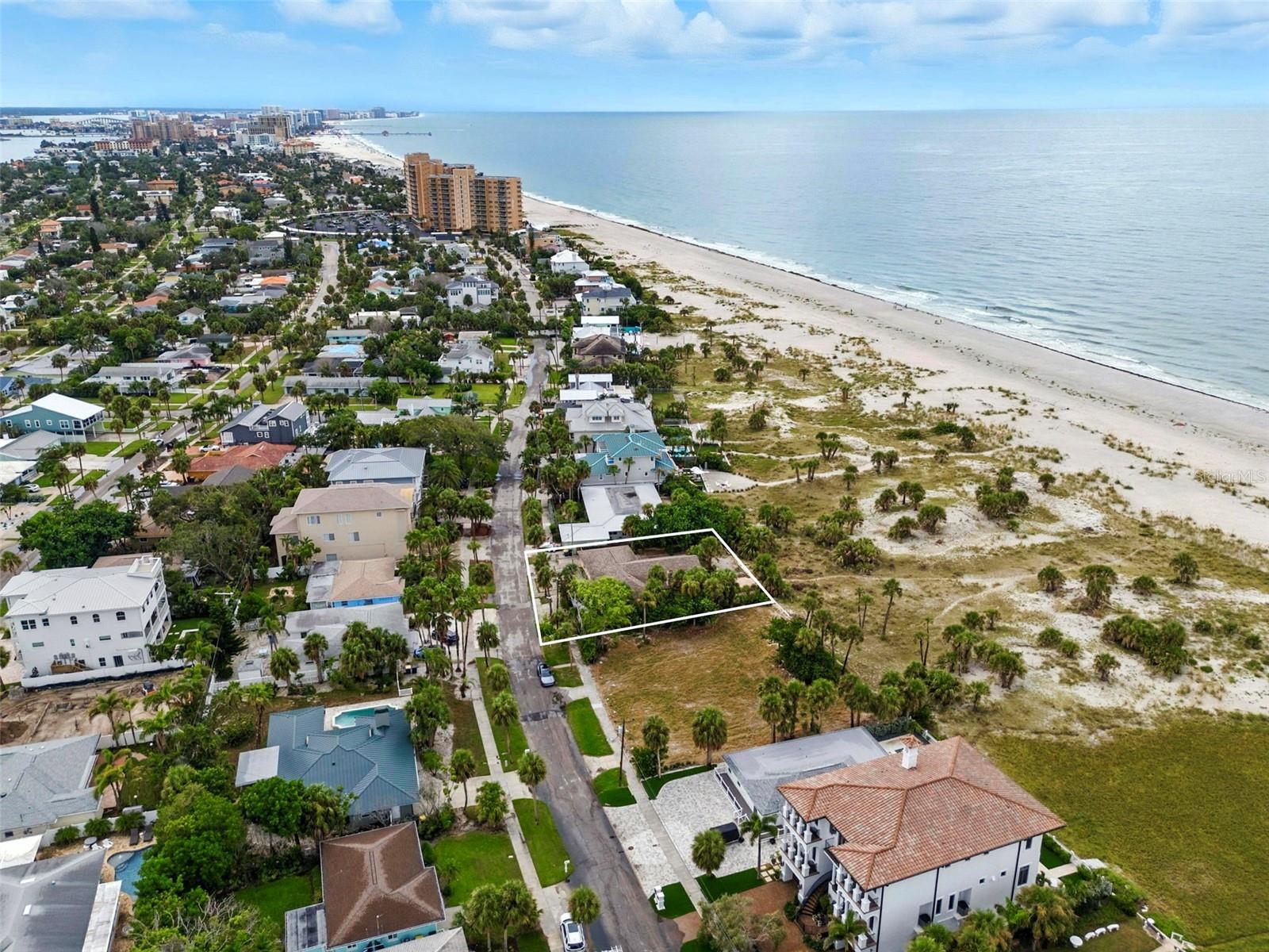 1024 ELDORADO AVE, CLEARWATER BEACH, FL — photo 9