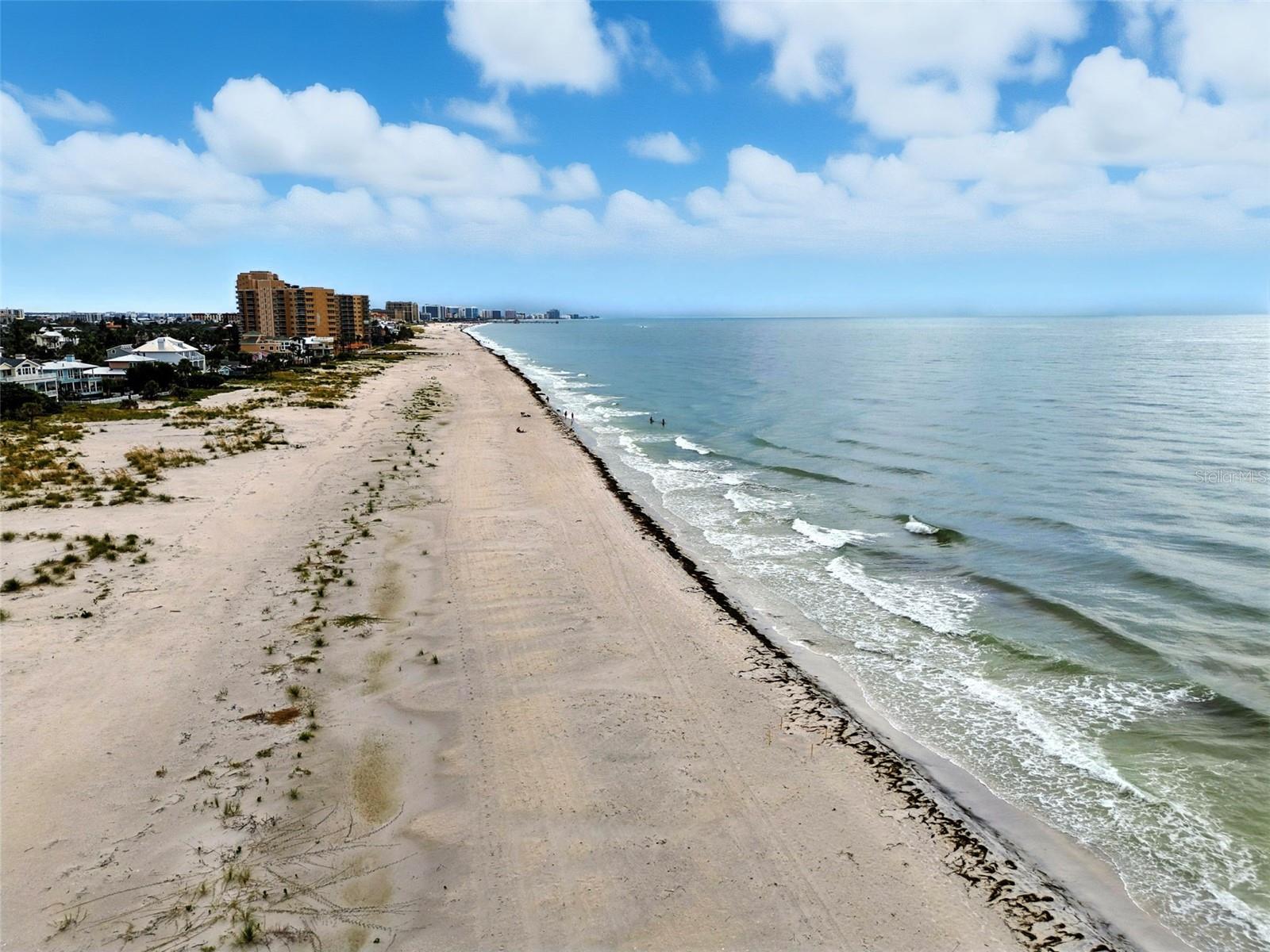 1024 ELDORADO AVE, CLEARWATER BEACH, FL — photo 21