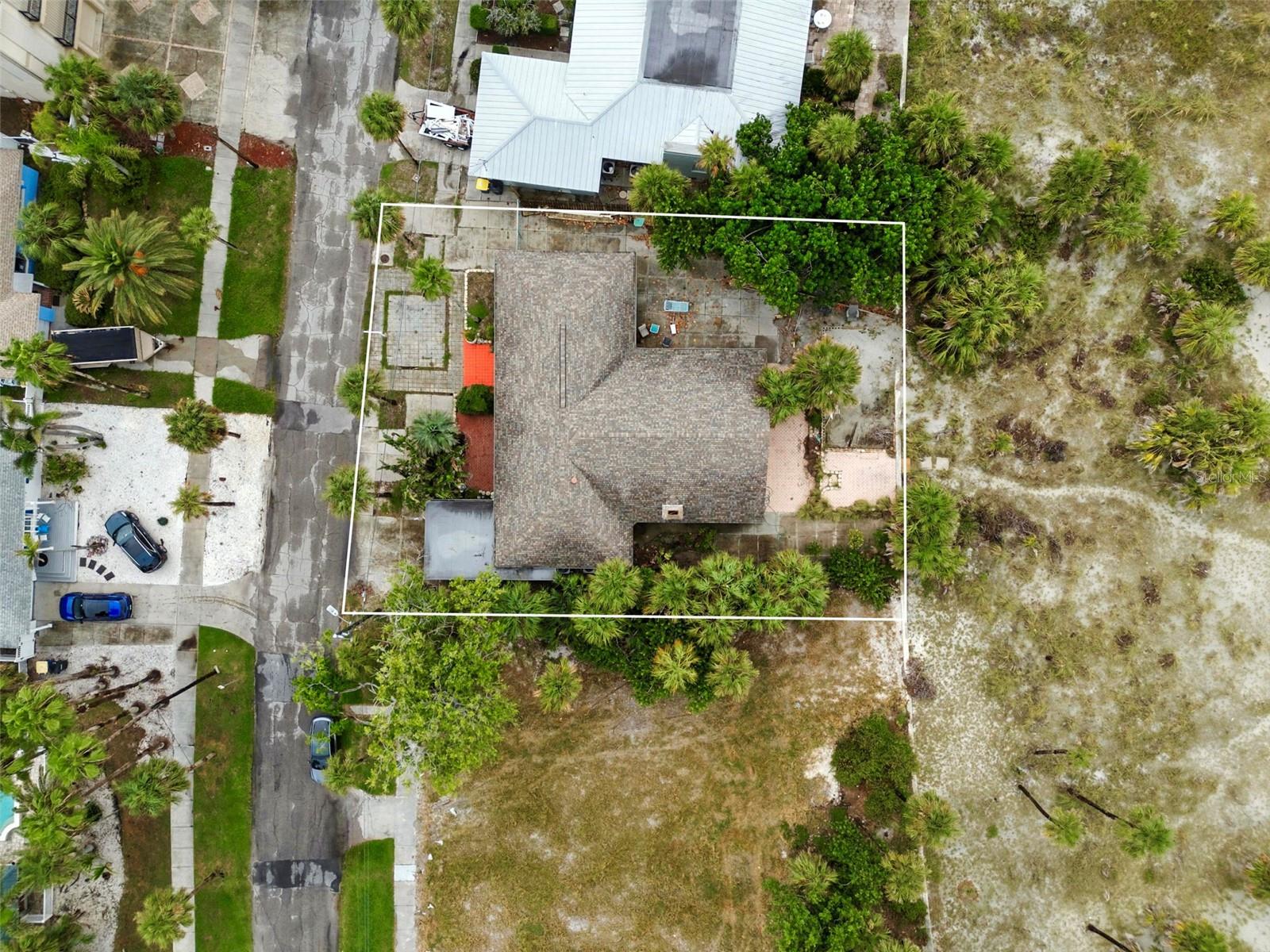 1024 ELDORADO AVE, CLEARWATER BEACH, FL — photo 23