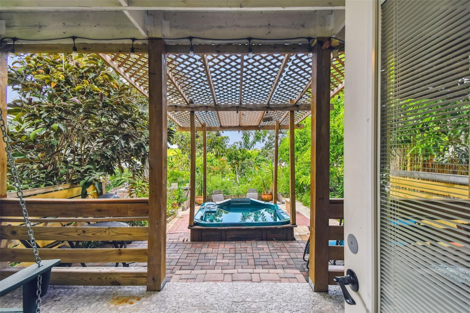 3203 E YUKON ST, TAMPA, FL — photo 15