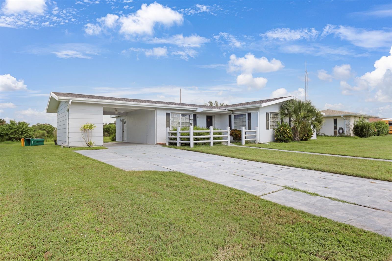 2219 BEACON DR, PORT CHARLOTTE, FL