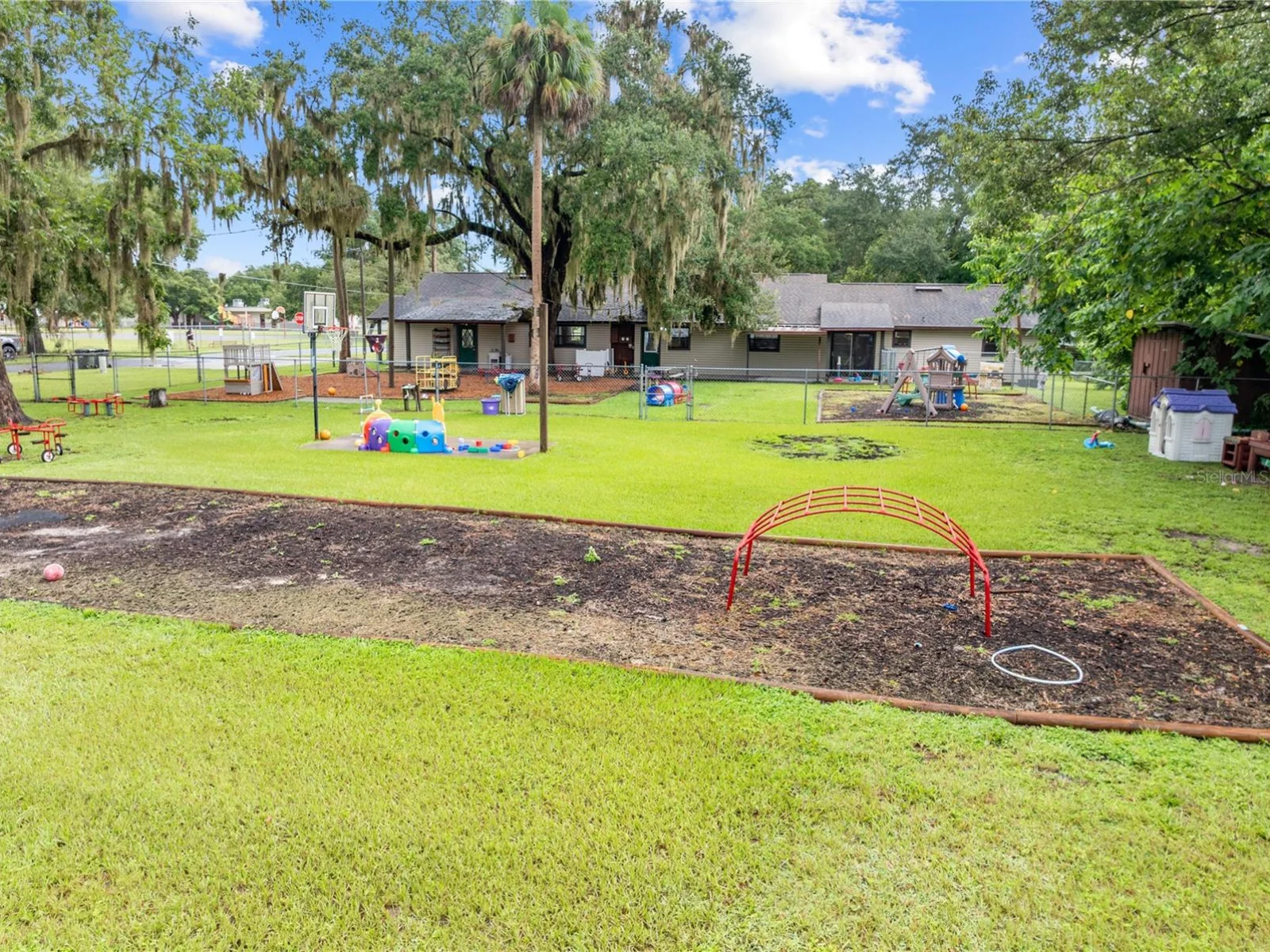 102 S HIGHLAND ST, BUSHNELL, FL — photo 3