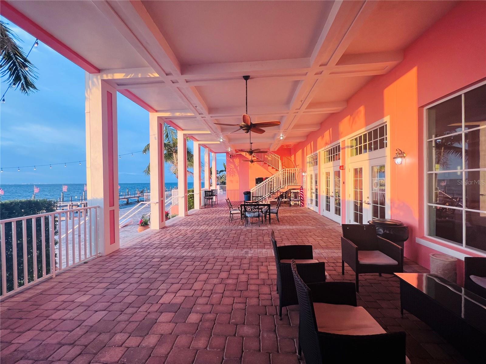 5020 BEACH DR SE #D, ST PETERSBURG, FL — photo 2