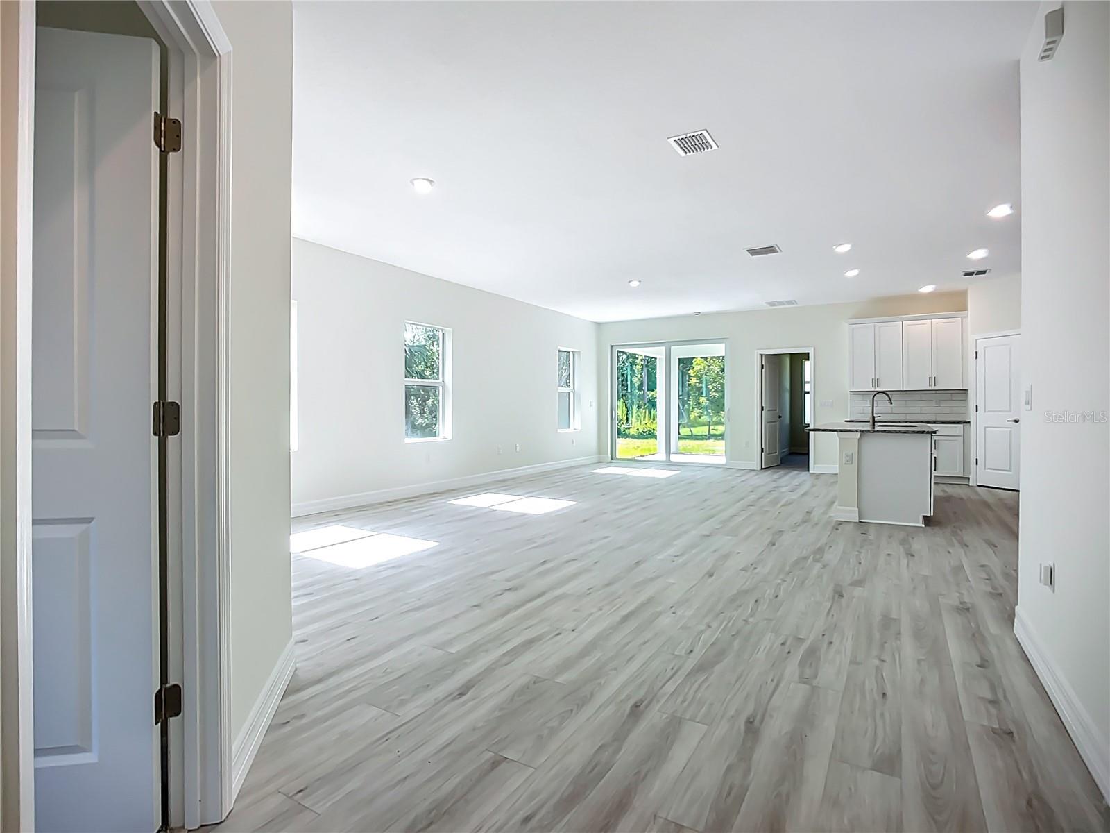 1529 GERANIUM AVE, NORTH PORT, FL — photo 2
