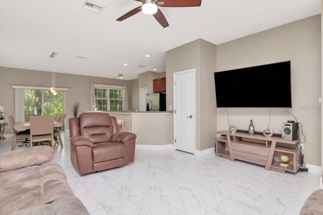 8880 MOONLIT MEADOWS LOOP, RIVERVIEW, FL — photo 10
