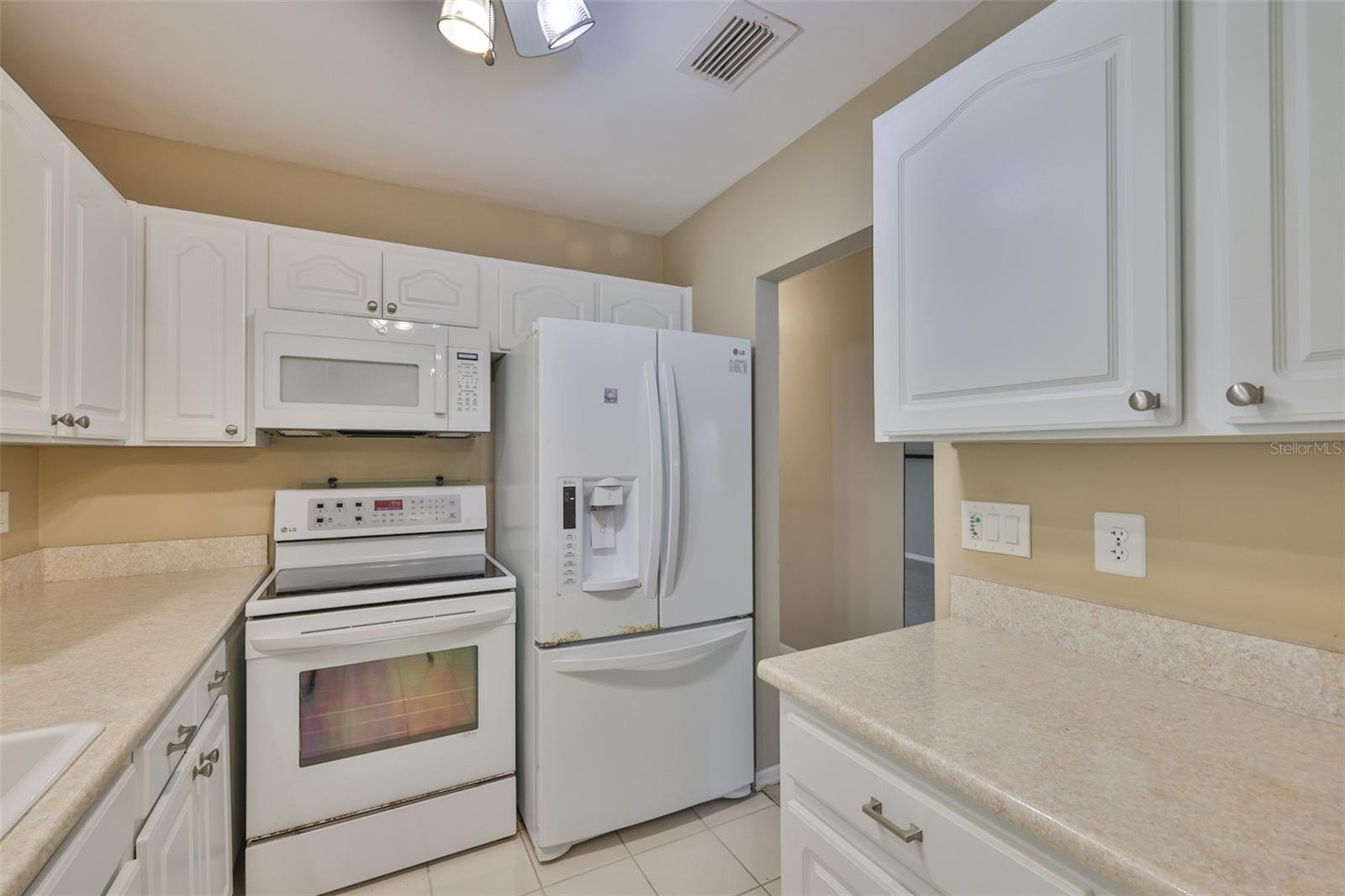 2206 HORSHAM PL, SUN CITY CENTER, FL — photo 11