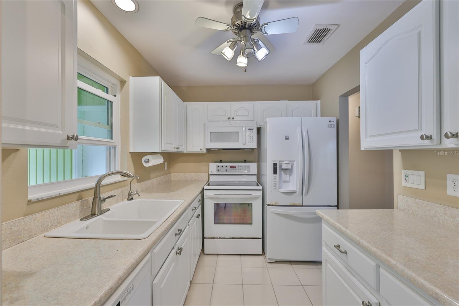 2206 HORSHAM PL, SUN CITY CENTER, FL — photo 12