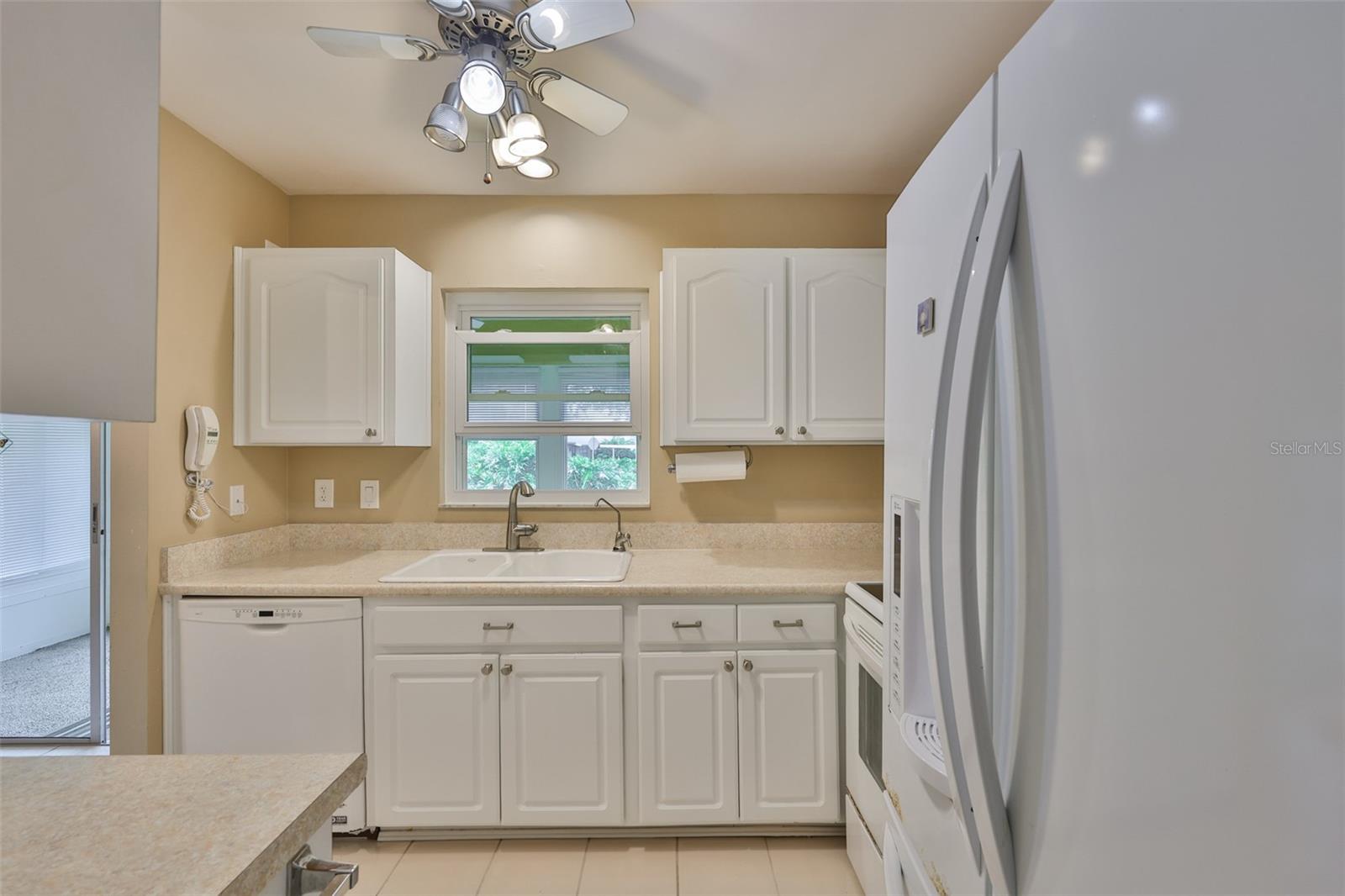 2206 HORSHAM PL, SUN CITY CENTER, FL — photo 14