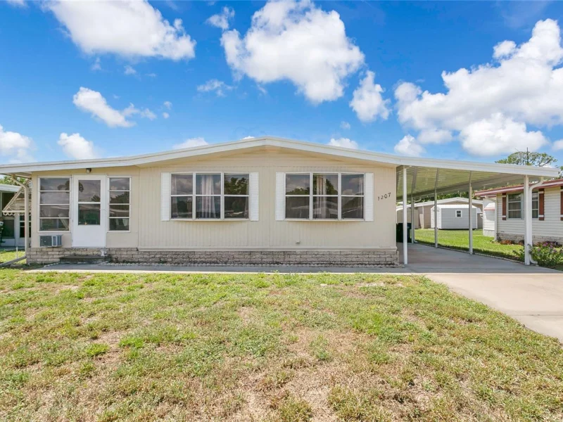 1207 APACHE CIR, TAVARES, FL