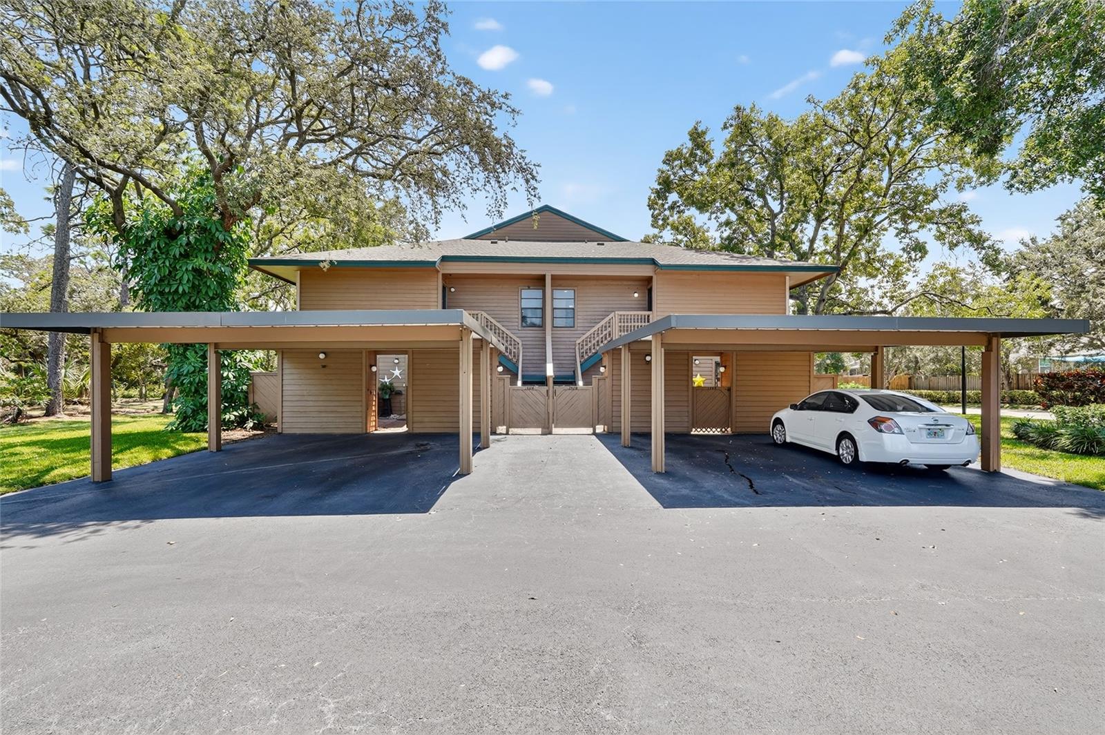 1306 LENNOX RD E #1306, PALM HARBOR, FL