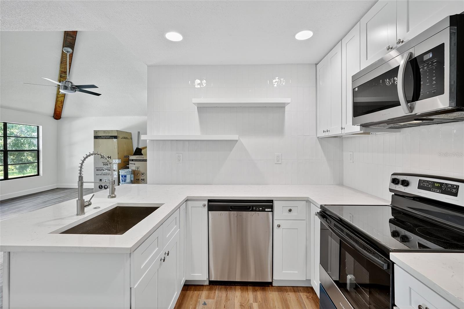 1306 LENNOX RD E #1306, PALM HARBOR, FL — photo 9