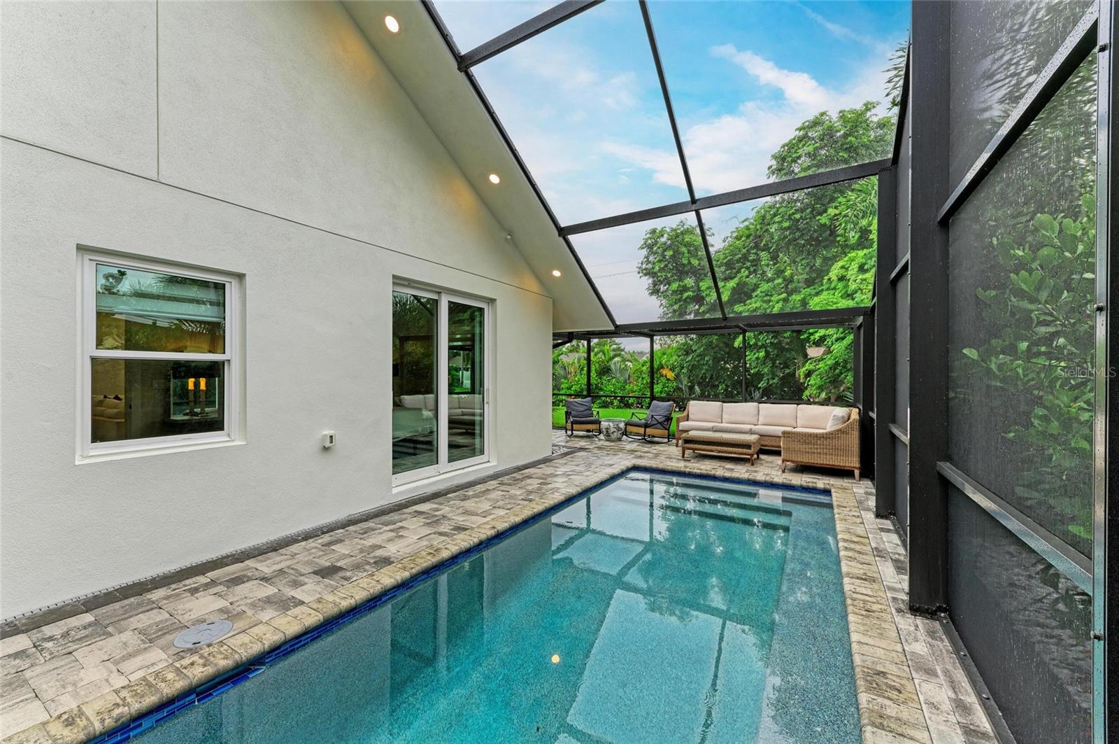 2156 ORCHID ST, SARASOTA, FL — photo 2