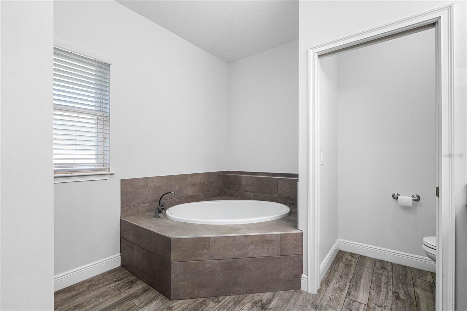 763 DATE PALM LN, ST PETERSBURG, FL — photo 28