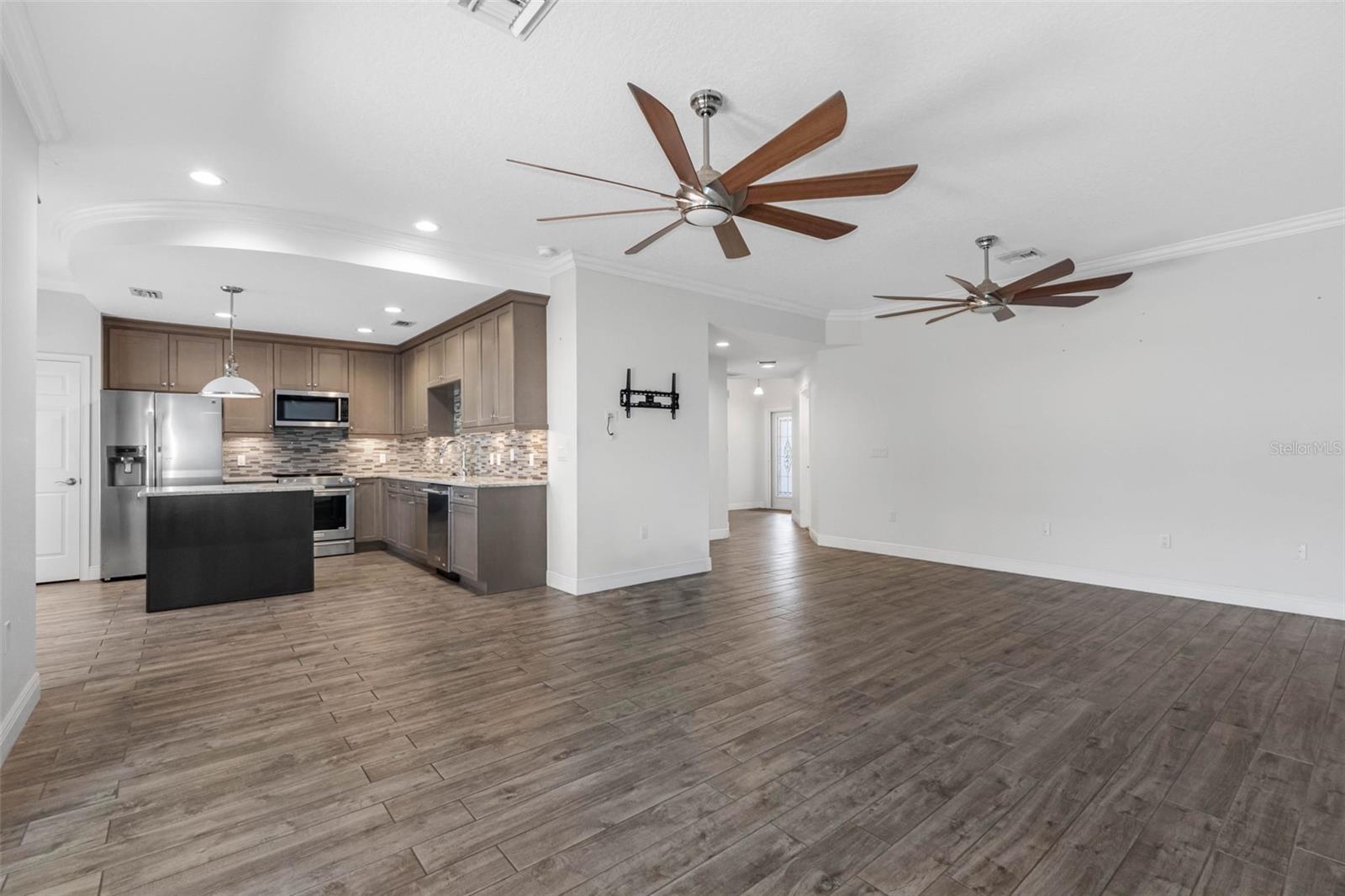 763 DATE PALM LN, ST PETERSBURG, FL — photo 5
