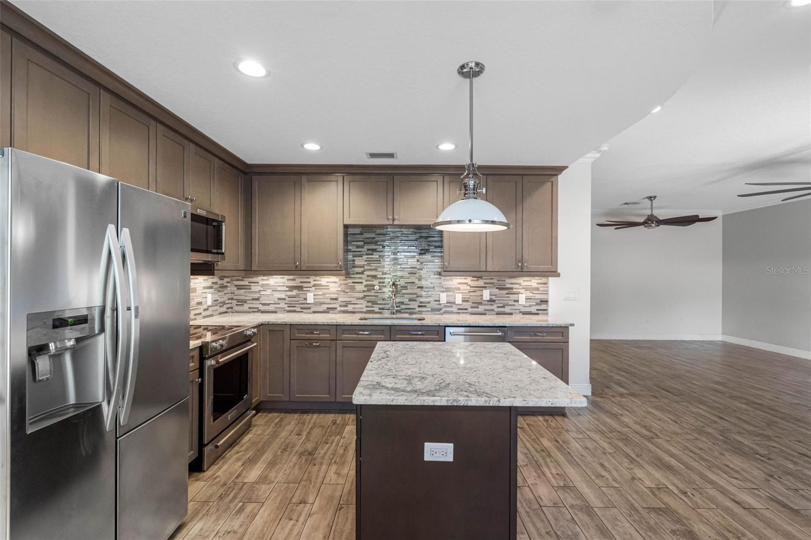 763 DATE PALM LN, ST PETERSBURG, FL — photo 10