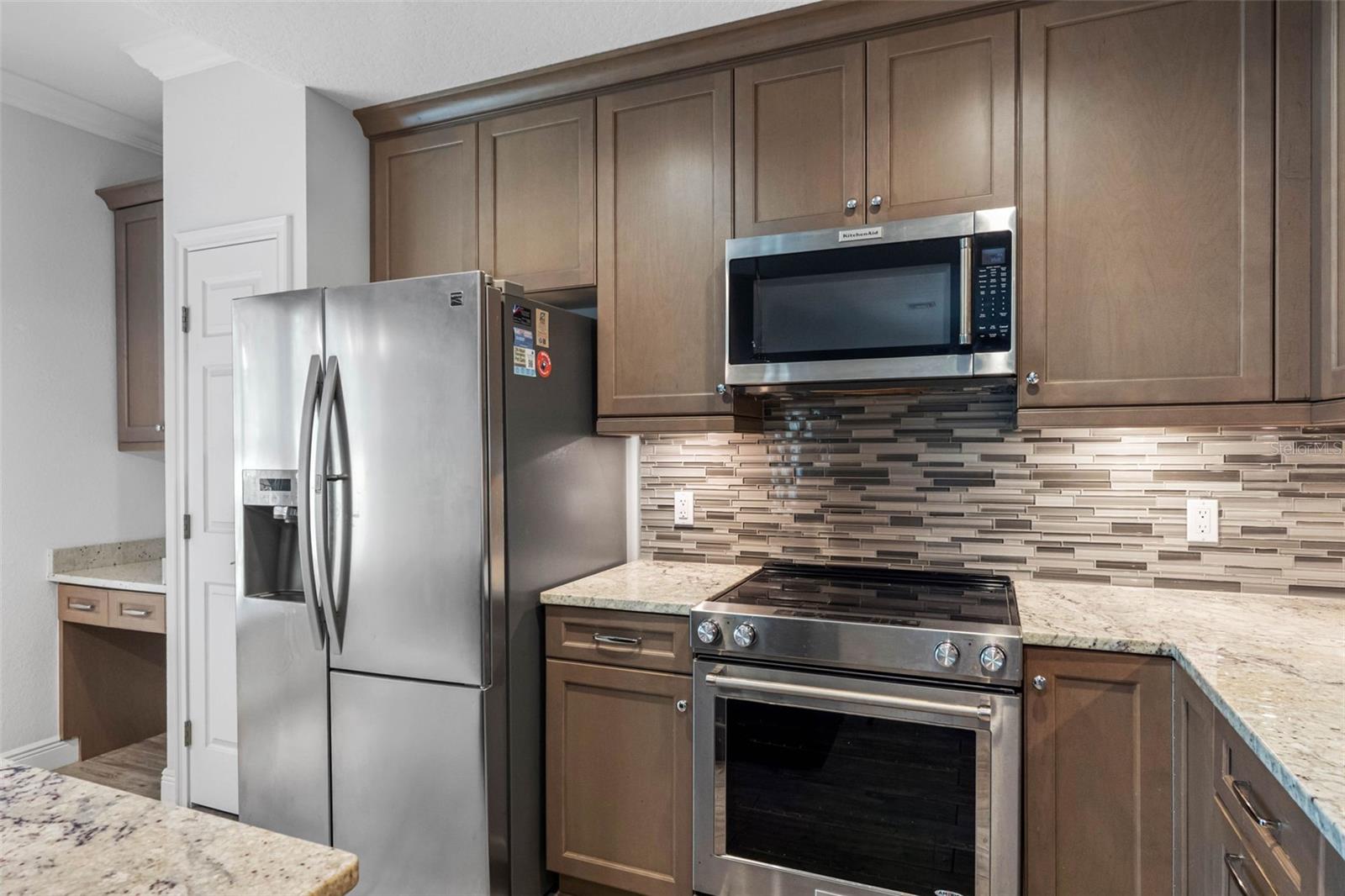 763 DATE PALM LN, ST PETERSBURG, FL — photo 8