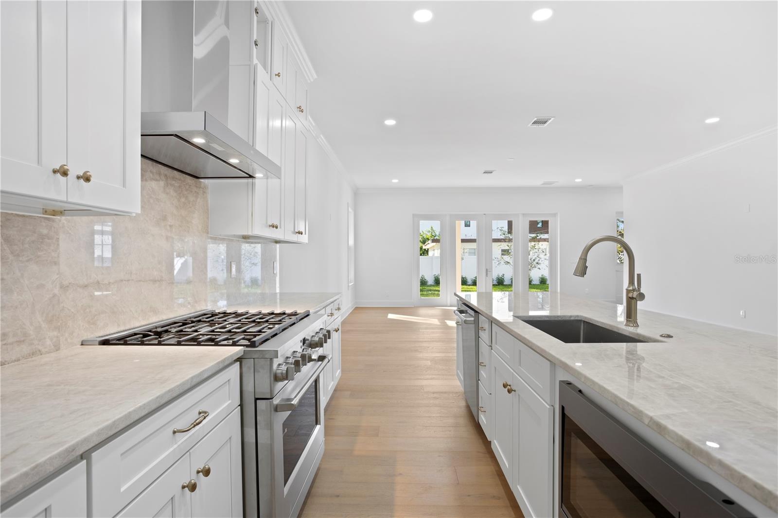 4314 S RENELLIE DR, TAMPA, FL — photo 9