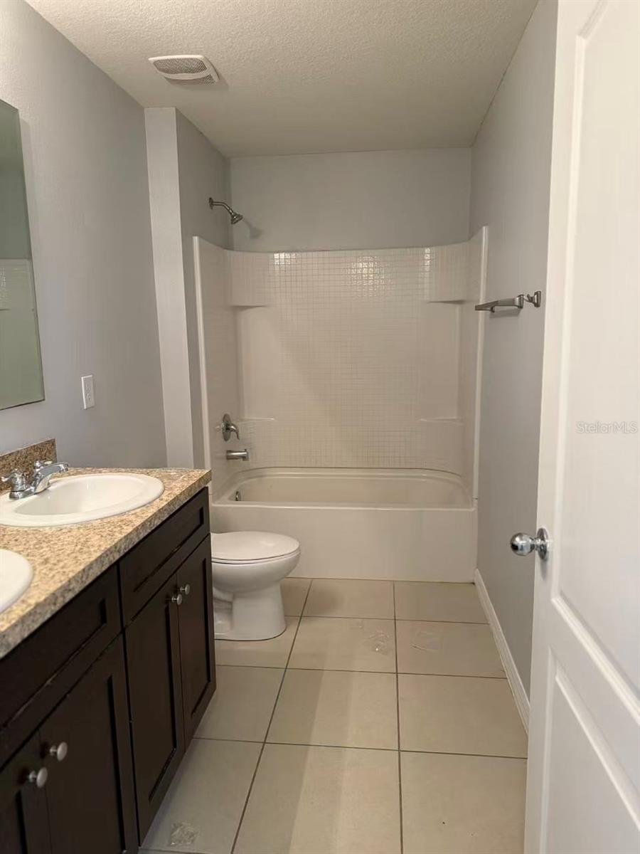 2114 ROCKMART LOOP, TAVARES, FL — photo 15