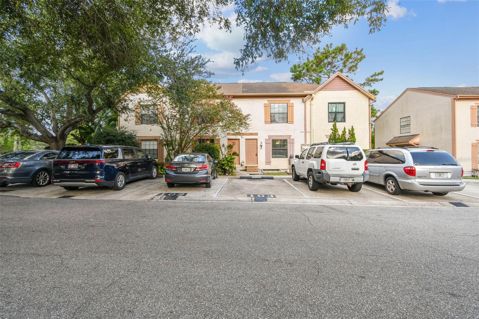 103 BRIGADOON DR, CLEARWATER, FL — photo 2